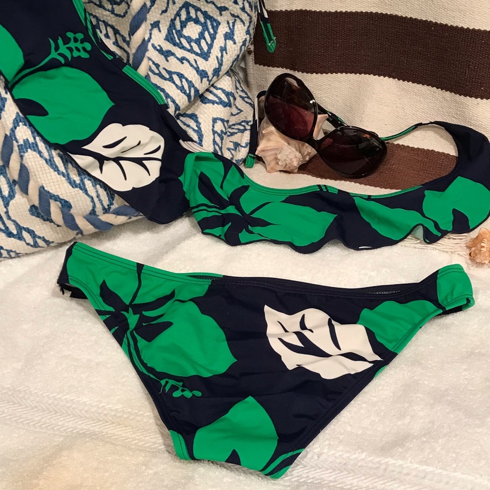 RAISINS bikini bottom NWT blue and green floral M